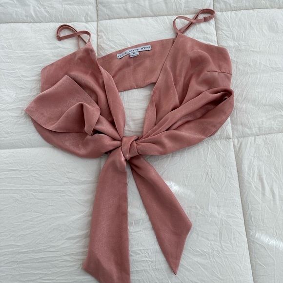 𝅺Silky Tie Top - Picture 5 of 6